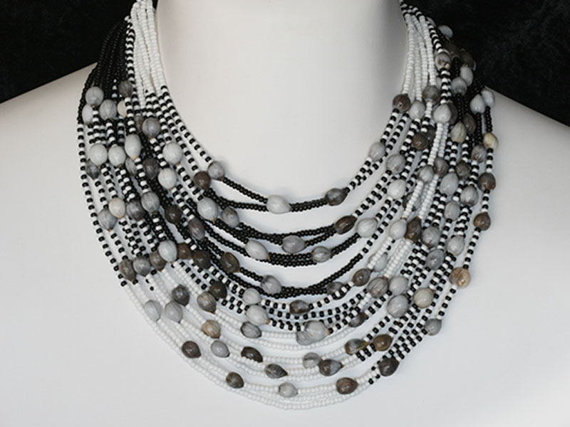 Black and white with coix beads Black and white with coix beads
