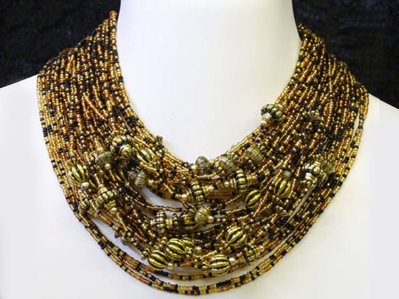 Natural colour with fancy bead accent Natural colour with fancy bead accent