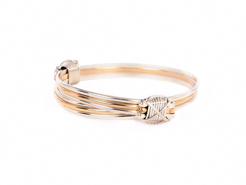 2 SILVER 1 GOLD STRAND BRACELET WITH 2 SILVER KNOTS 2 SILVER 1 GOLD STRAND BRACELET WITH 2 SILVER KNOTS