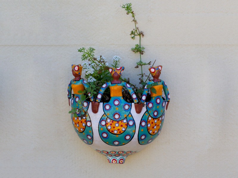 3 Lady Wall Planter 3 Lady Wall Planter