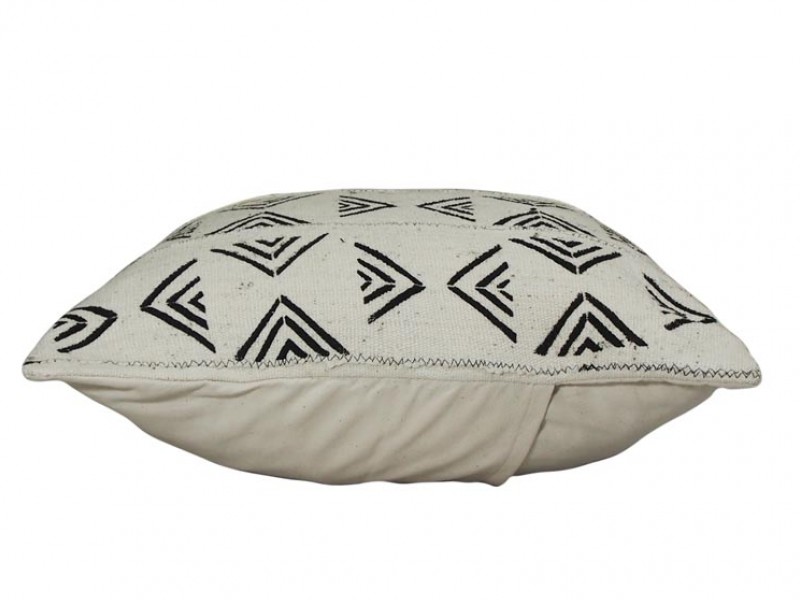 50x50-white-black-triangles-side 50x50-white-black-triangles-side