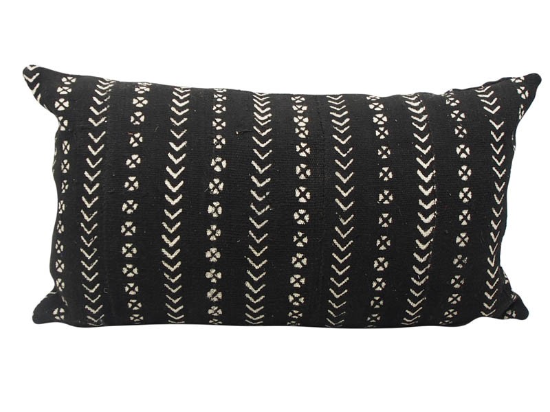 Lumbar Black with White Flowers Lumbar Black with White Flowers