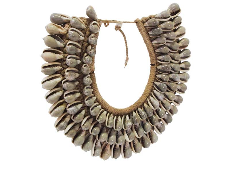 Decorative Shell Necklace - Grey Decorative Shell Necklace - Grey