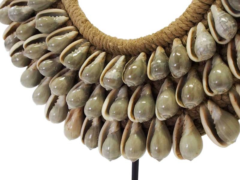 Decorative Shell Necklace - Grey Decorative Shell Necklace - Grey
